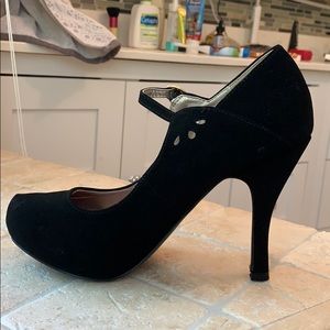Black Mary Jane heels